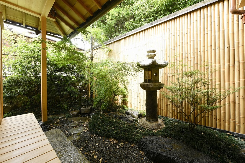 濡れ縁　日本家屋